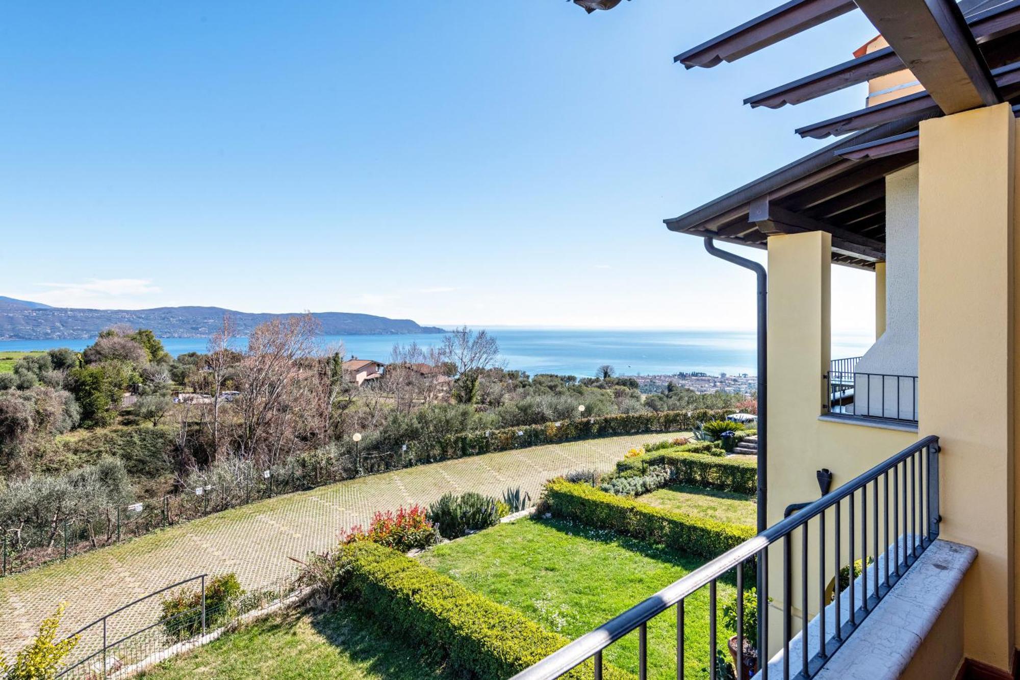 Casa Vacanze Gianpietro Rossi トスコラーノ・マデルノ エクステリア 写真